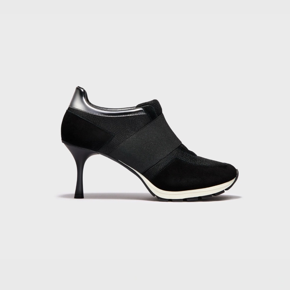 THE ICON HY-HEEL FROM SNEEX
 - NEW - NO BOX
